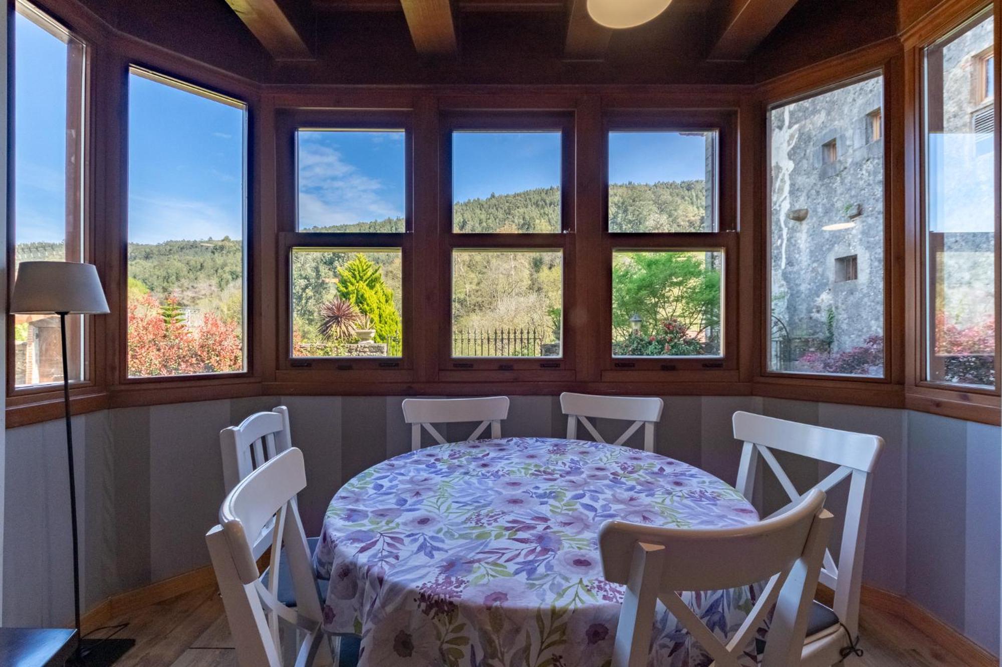 43A Nature With Parking By Aston Rentals Otañes エクステリア 写真